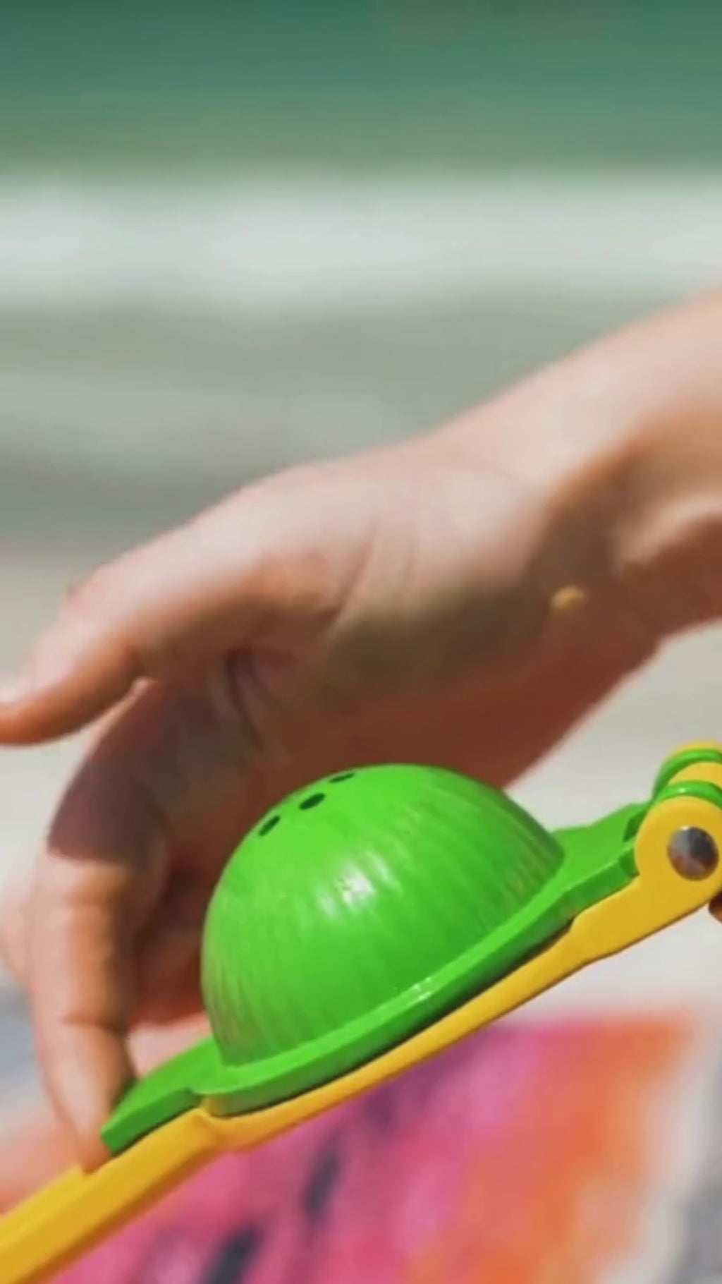 EXPRIMIDOR MANUAL DE METAL 2-en-1 - ZUMO